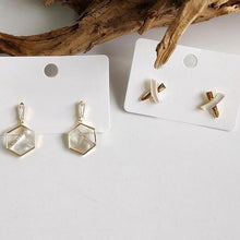 Load image into Gallery viewer, Geometric Shape Shell Stud Earrings