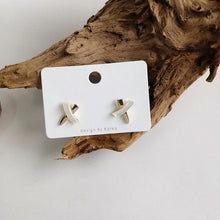 Load image into Gallery viewer, Geometric Shape Shell Stud Earrings