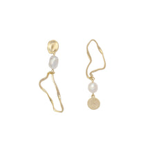 Load image into Gallery viewer, Irregular Large Gold Plated Pearl Long Earrings