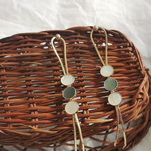 Load image into Gallery viewer, Gold Plated Tassel Shell Earrings