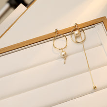 Load image into Gallery viewer, Asymmetric Circluar with Pearl Drop Earrings INS Style
