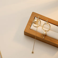 Load image into Gallery viewer, Asymmetric Circluar with Pearl Drop Earrings INS Style