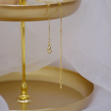 Load image into Gallery viewer, 14K Gold Plated Four Leaf Clover Pendant Necklace