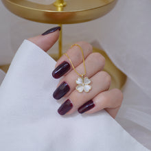 Load image into Gallery viewer, 14K Gold Plated Four Leaf Clover Pendant Necklace