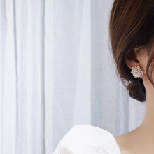 Load image into Gallery viewer, Fashion Diamante Gold Plated Flower Ear Studs