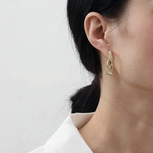Load image into Gallery viewer, Luxury 14K Gold Plated Thread Twist Chic Huggies Earrings