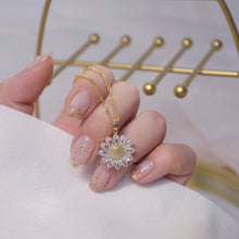 Load image into Gallery viewer, Luxury Daisy 14K Gold Filled Diamante Pendant Necklace