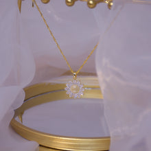 Load image into Gallery viewer, Luxury Daisy 14K Gold Filled Diamante Pendant Necklace