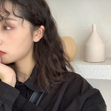 Load image into Gallery viewer, Asymmetric Curve Chain Drop Earrings