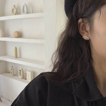 Load image into Gallery viewer, Asymmetric Curve Chain Drop Earrings