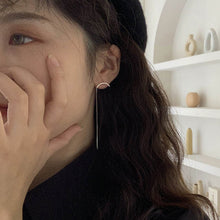 Load image into Gallery viewer, Asymmetric Curve Chain Drop Earrings