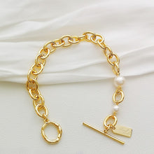 Load image into Gallery viewer, Luxury Fashion Interlocking Chic Chain Bracelet with Pearl