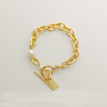 Load image into Gallery viewer, Luxury Fashion Interlocking Chic Chain Bracelet with Pearl