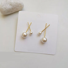 Load image into Gallery viewer, X Shape Pearl Stud Earrings