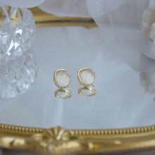 Load image into Gallery viewer, Elegant Gold Plated Cat's Eye Stone Ear Studs Earrings
