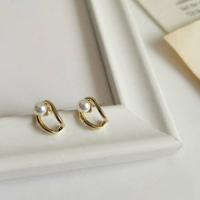 Load image into Gallery viewer, Gold Plated Round Pearl Stud Earrings