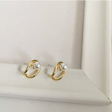 Load image into Gallery viewer, Gold Plated Round Pearl Stud Earrings