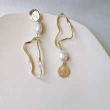 Load image into Gallery viewer, Irregular Large Gold Plated Pearl Long Earrings
