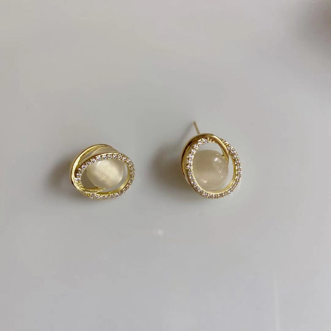 Elegant Gold Plated Cat's Eye Stone Ear Studs Earrings