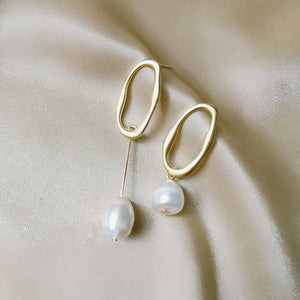 Oval Shape Asymmetric Pearl Luxury Drop Earrings