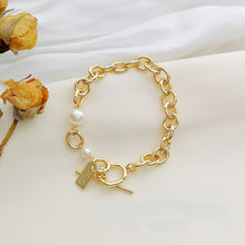 Load image into Gallery viewer, Luxury Fashion Interlocking Chic Chain Bracelet with Pearl
