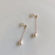 Load image into Gallery viewer, Classic Luxury Gold Plated Pearl Drop Earrings Bridal Pearl Earrings
