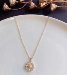 Luxury Daisy 14K Gold Filled Diamante Pendant Necklace