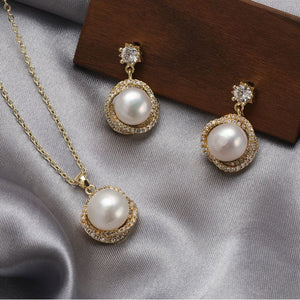 Freshwater Cultured Pendant Necklace and Earrings Set